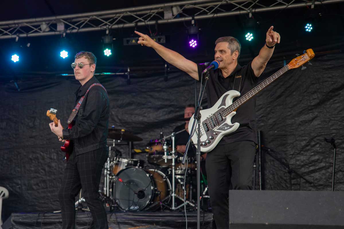 Simply Retro at Festival Croydon