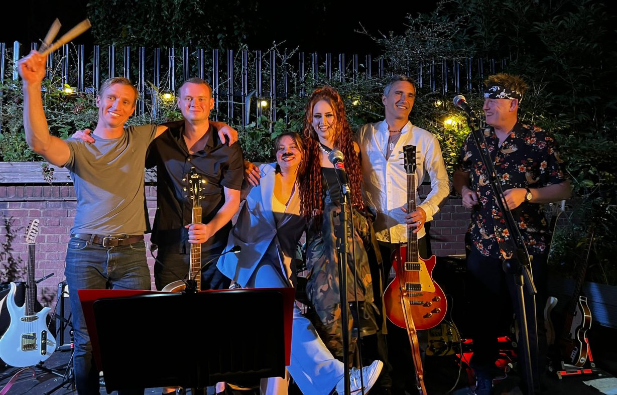 The Undercoverz at SNCFest2026